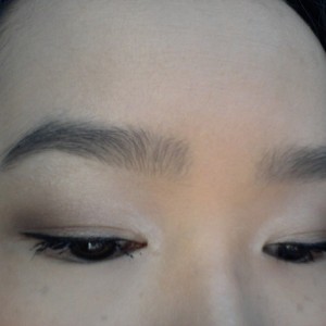 Jenny shows us her natural eyeshadow look using her SAX Eye Luxe palette